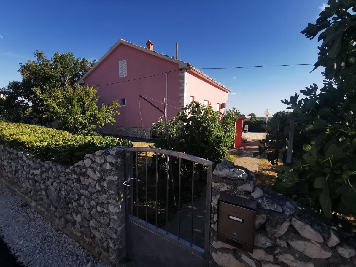 Guest House With Pool Ante فرسي المظهر الخارجي الصورة