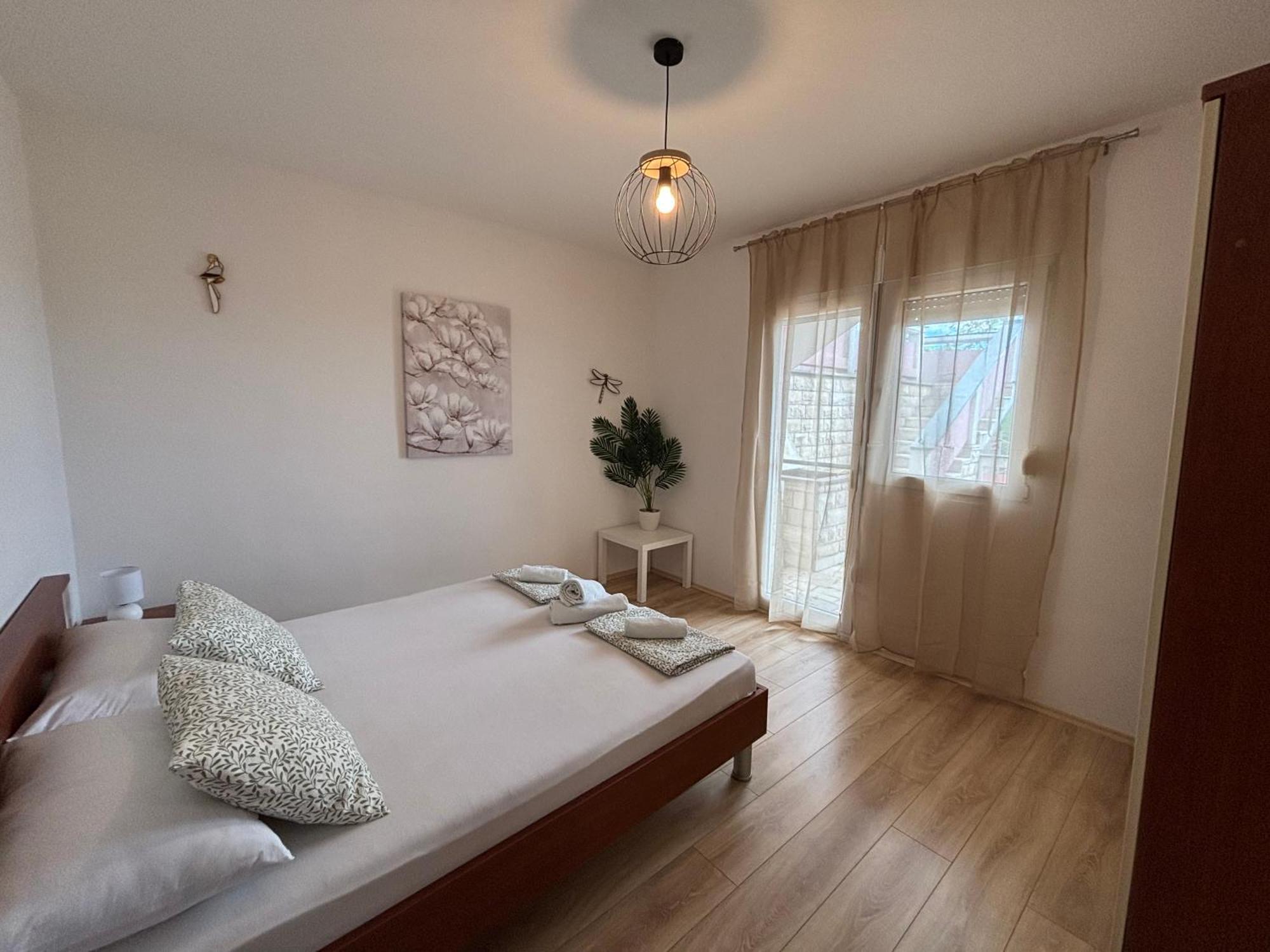 Guest House With Pool Ante فرسي المظهر الخارجي الصورة